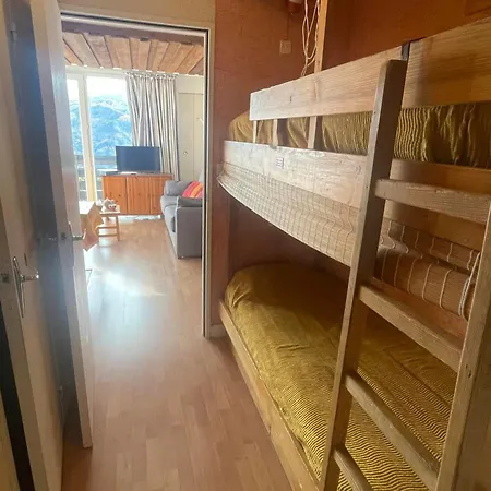 Pour 4 Pers Au Centre De Avec Vue Sur Vallee - Fr-1-165a-207 Pra Loup